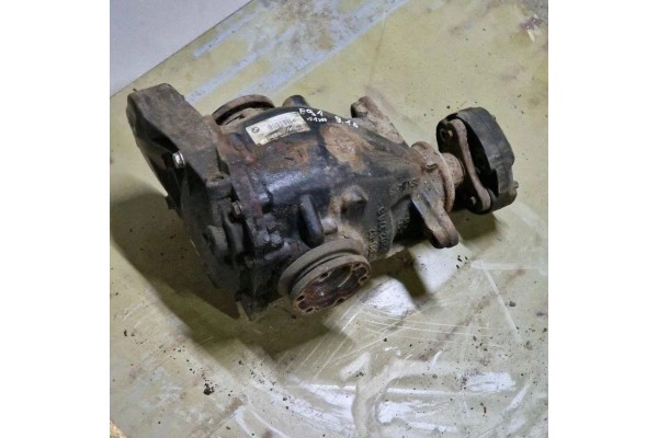 Reductor trasero BMW Serie 3 (E90) E270913 diésel 120kW 2011 usado 2