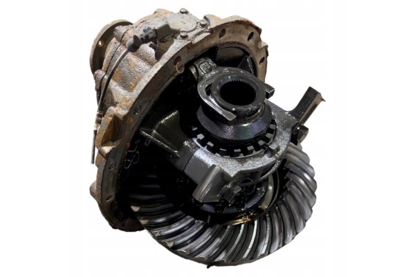 Diferencial DSS35A/3.78 Volvo para eje motriz usado 10