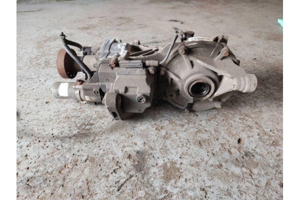 Reductor trasero Land Rover Discovery V (L462) 4096786 2.0L diésel 132kW 2017 usado 2