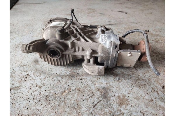 Reductor trasero Land Rover Discovery V (L462) 4096786 2.0L diésel 132kW 2017 usado 3