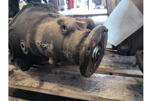 Diferencial delantero 2.5 D-4D Toyota Hilux Vii Lift usado 3