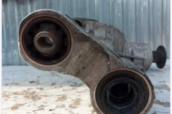 Puente Diferencial Delantero Mercedes X W470 OE 4MATIC 4703303000 usado 3