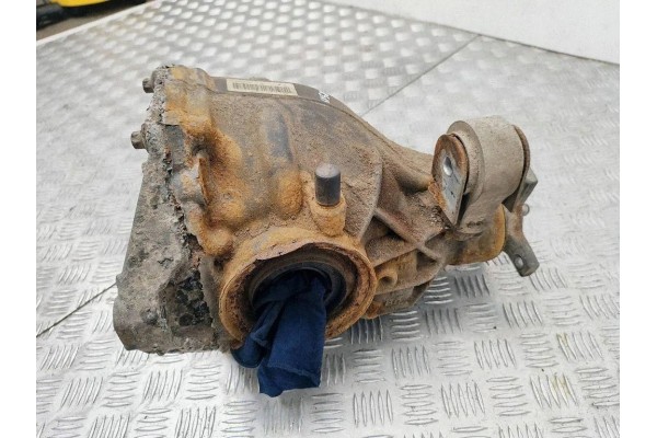 Reductor trasero Mercedes-Benz E (W212) 212350704 2.14L híbrido 150kW 2013 usado 3