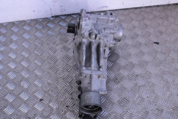 Reductor delantero Mitsubishi Eclipse Cross 8067039 1.5L gasolina 120kW 2018 usado 6