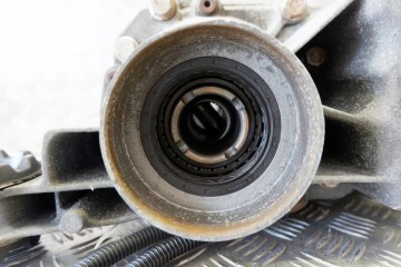Reductor trasero VW TIGUAN (5N) 0AY907554C 2.0L diésel 125kW 2010
