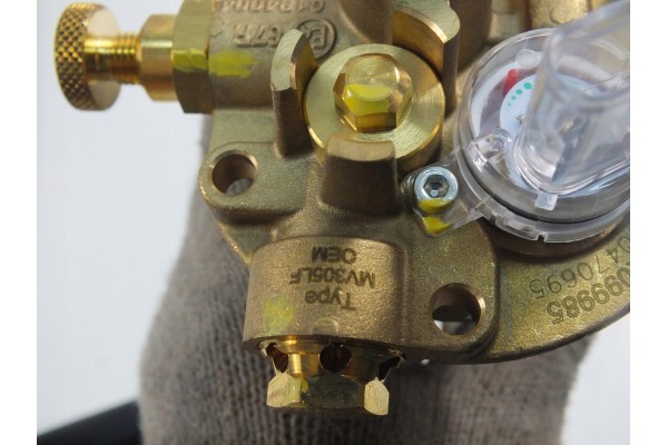 Válvula solenoide de Glp Renault Dacia 250609047R usado 4