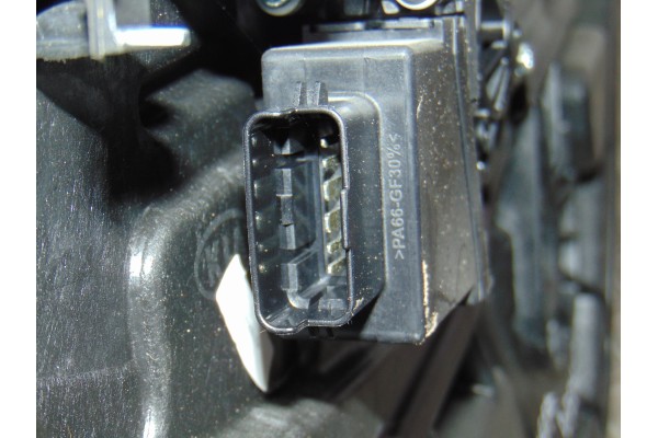 82480-A2110  ELEVALUNAS DELANTERO DERECHO KIA CEED (JD) Concept 2012 82480-A2110 203788 KIA - 1