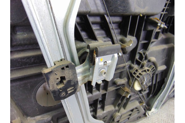 82480-A2110  ELEVALUNAS DELANTERO DERECHO KIA CEED (JD) Concept 2012 82480-A2110 203788 KIA - 3