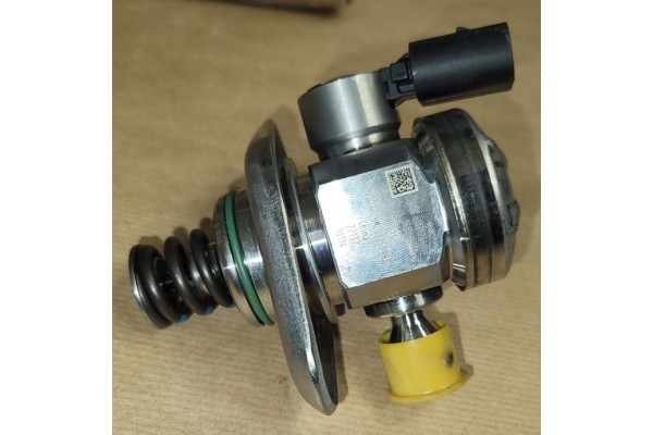 Bomba de Combustible Mercedes X-Class 470 A2820704600 nuevo 4