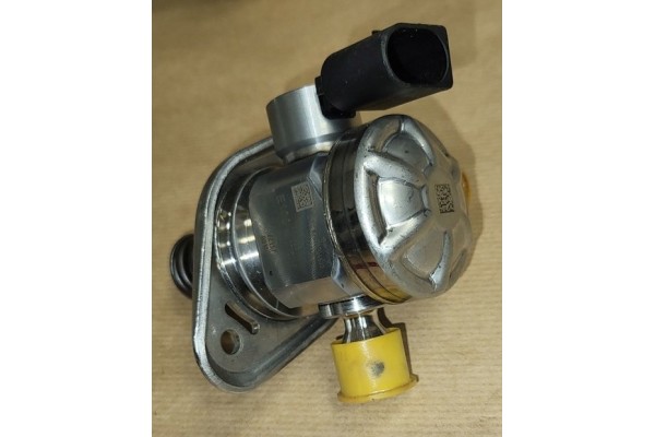 Bomba de Combustible Mercedes X-Class 470 A2820704600 nuevo 9