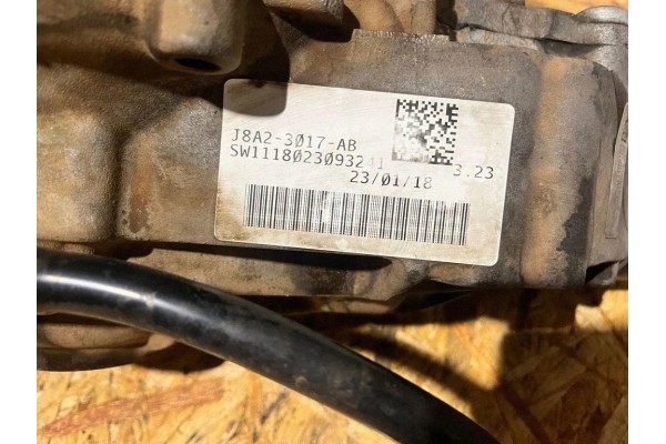 Reductor delantero Nissan Navara Flatbed (D23) J8A23017AB 2.3L diésel 120kW usado 4