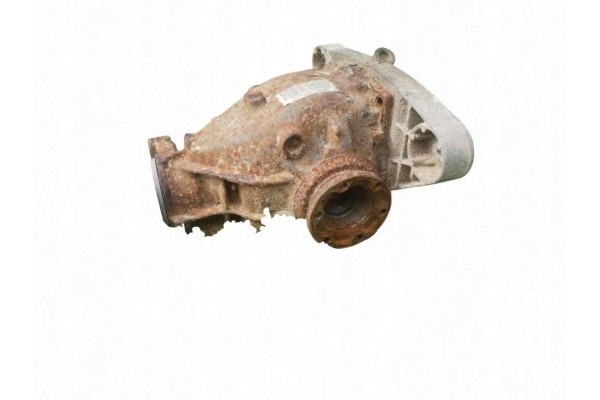 Reductor trasero BMW Serie 5 Touring (E39) 2.0L gasolina 110kW usado 3