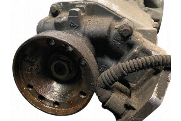 Rear reducer VOLVO XC90 I P30651884 2 4L diesel 136kW 2007 Catalog number of the part P30651884