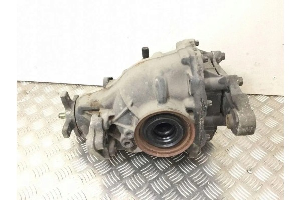 Reductor trasero Mercedes-Benz S (W222, V222, X222) A2213511605 4.0L gasolina usado 3