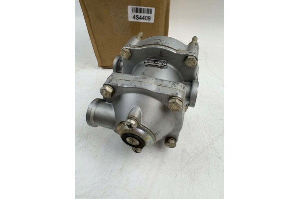 Válvula de control Wabco 9730024020 para semirremolque usado 3