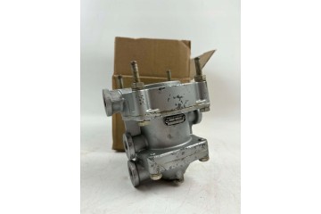 Wabco 9730024020 Control valve semi trailer Catalog number of substitutes COJALI 2230131 DT Spare Parts 1 18334 DT Spare Parts 2