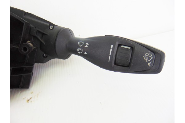 MANDO LUCES FORD FIESTA (CNN)