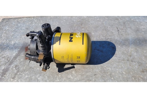 Válvula de Secador de Aire Man Tgs Tgx 81.52102-6370 K017711 usado 3