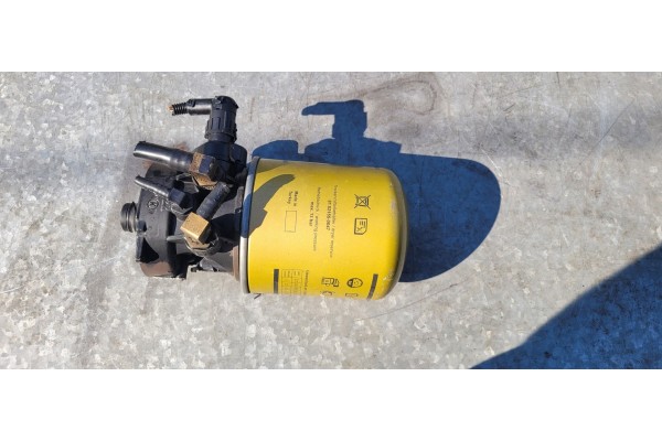 Válvula de Secador de Aire Man Tgs Tgx 81.52102-6370 K017711 usado 5