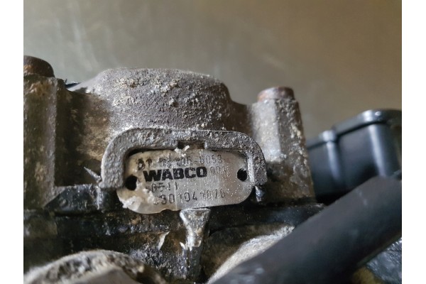 Válvula moduladora de freno para eje trasero Man Tgl, Tgm 81521066059, 4801041070 usado 4
