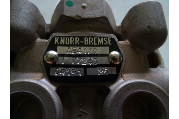 Válvula de seguridad de 4 circuitos Knorr usado 3