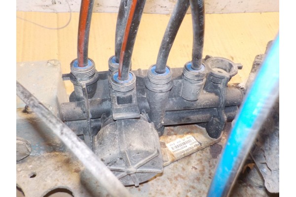 CONTROL VALVE FOR SEMI TRAILERS SCHMITZ K025700N00 EAN GTIN 4068078419960