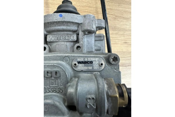 Brake Main Valve Iveco S WAY 4462300272 Catalog number of the part Zawor Gowny Hamulcowy