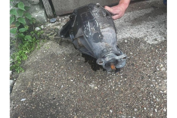Rear reducer MERCEDES BENZ SL R231 A2313500514 3 0L gasoline 245kW 2016 Car type passenger cars