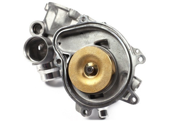 Coolant pump P483 for BMW 5 E60 5 E61 6 E63 6 E64 7 Car type passenger cars