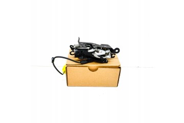 BMW 5 G30 FRONT RIGHT LOCK MASK BOTTOM PART 51237347411