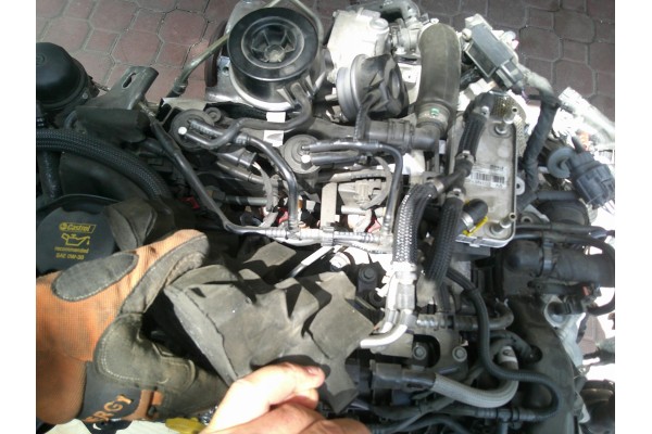 R ROVER EVOQUE L551 SILNIK KOMOPLETNY 204DTA 240KM Part manufacturer Land Rover OE