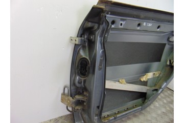 GRIS CENIZA PUERTA TRASERA DERECHA AUDI A6 BERLINA (4B2) 2.8 Quattro 2000 GRIS CENIZA 186352 AUDI - 1