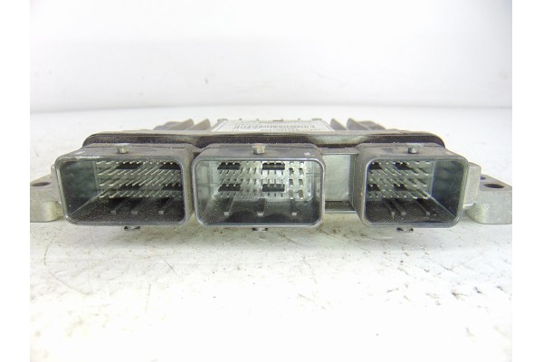 237100120R  CENTRALITA MOTOR UCE RENAULT MEGANE III BERLINA 5P Expression 2010 237100120R 157789 RENAULT - 2