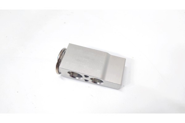 Air conditioning expansion valve Honda Civic VII 2001 2005 2002 2003 2004 Part manufacturer Honda OE