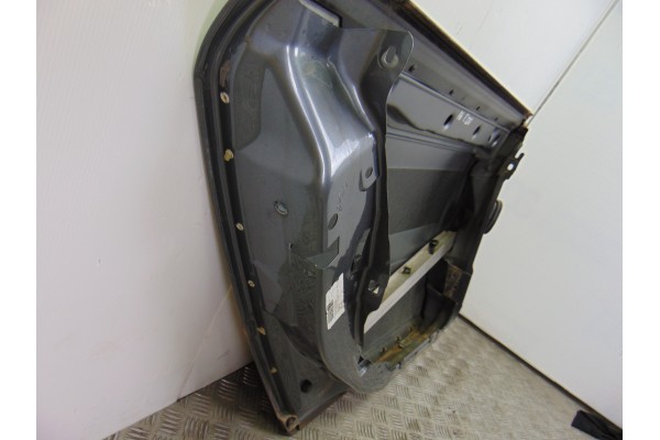 GRIS CENIZA PUERTA TRASERA IZQUIERDA AUDI A6 BERLINA (4B2) 2.8 Quattro 2000 GRIS CENIZA 186353 AUDI - 2
