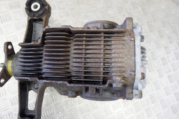 Reductor trasero LEXUS GS (L1) 4111030B21 3.5L híbrido 217kW 2013