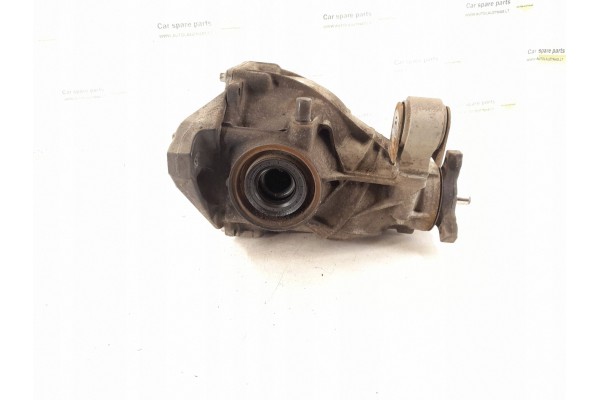 Dyferencja tylny Ty Mercedes Benz E AMG W213 2133505200 Installation side rear