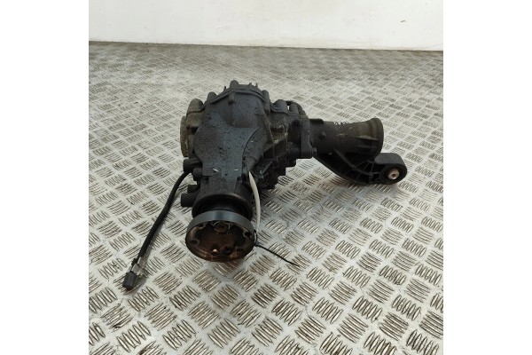 REDUKTOR PRZEDNI MERCEDES BENZ M W166 A1663300200 33014622 2 1L 150kw Part manufacturer Mercedes Benz OE
