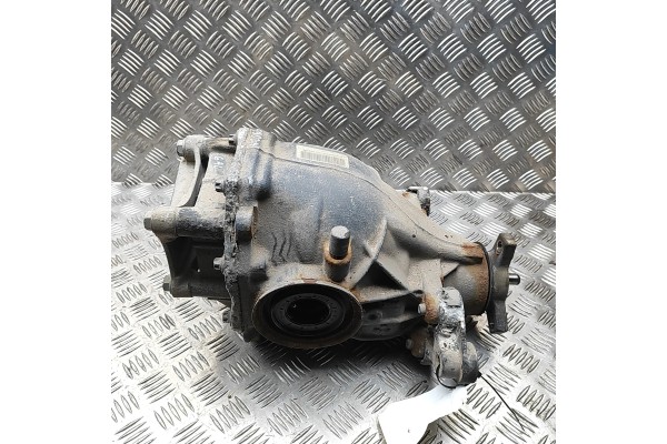 REDUKTOR TYLNY MERCEDES BENZ CL C216 A2213511505 33718476 4 7L 320kw 2010 Car type passenger cars