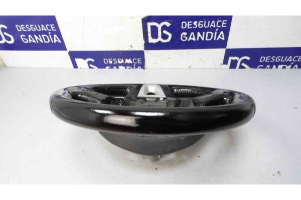  VOLANTE RENAULT MEGANE III COUPE Dynamique 2009 170001 RENAULT - 2