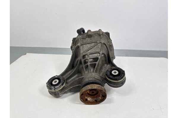 Rear reducer JAGUAR E PACE X540 HK834A213FC 2 0L diesel 132kW 2017