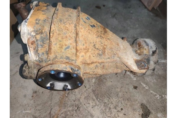 Rear reducer MERCEDES BENZ 190 W201 R2013511608 2 0L gasoline 75kW 1990 Catalog number of the part R2013511608