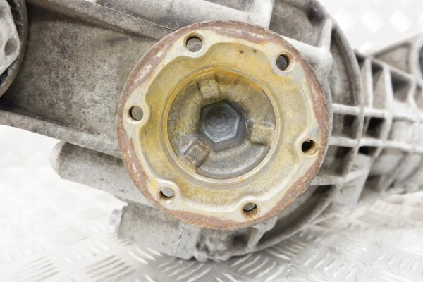 Rear reducer AUDI Q7 4L JTQ 3 0L diesel 171kW 2008 Catalog number of substitutes 0AB525017F