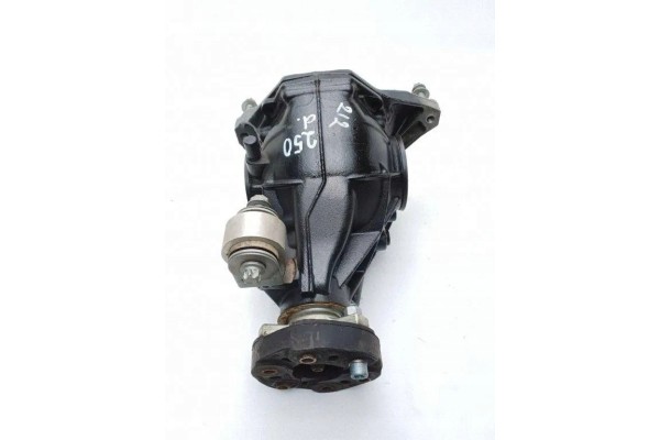 Rear reducer MERCEDES BENZ E W212 A2043502814 2 1L diesel 100kW 2014