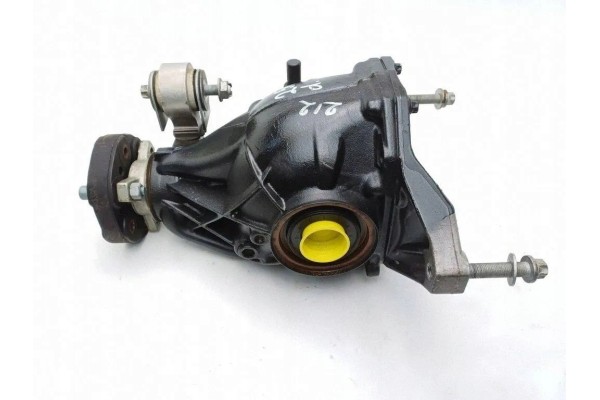 Rear reducer MERCEDES BENZ E W212 A2043502814 2 1L diesel 100kW 2014 Part manufacturer Mercedes Benz OE