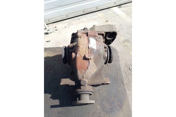 Rear differential 3 73 BMW E92 325i 7519941 AND 1 O4 Part manufacturer BMW OE