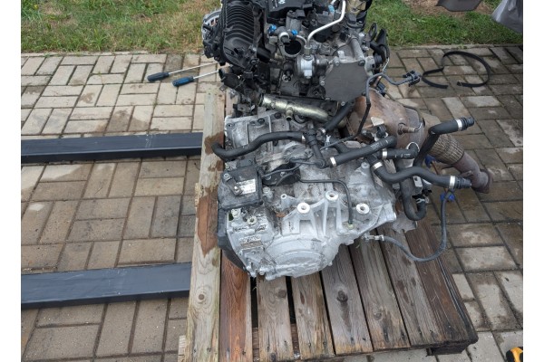 VOLVO XC60 II 2 0 T5 184kW 250KM SKRZYNIA BIEGOW 1285234 USA Part manufacturer Volvo OE