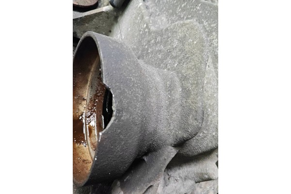 Rear differential Audi A3 8P 0AV525010C Installation side multipurpose