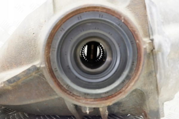Rear reducer LEXUS GS III GRS19_ UZS19_ URS19_ 4111050231 3 5L Catalog number of substitutes 4111050232 4111050230