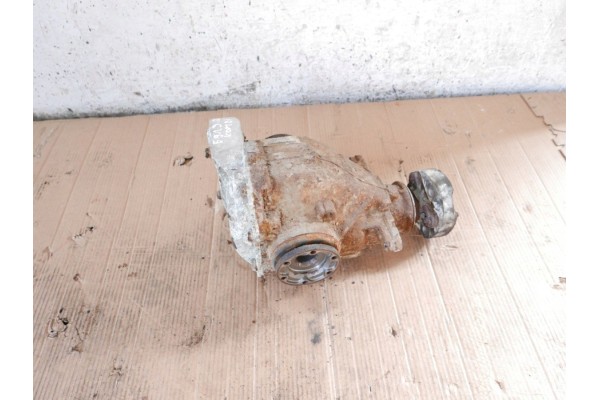 Differential bridge rear 2 35 7571188 01 BMW E91 325d 3 0 D M57 04 08 Engine type diesel